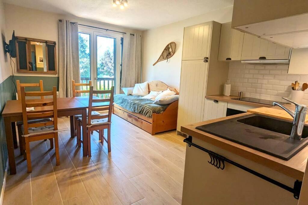 Cozy Appartement Avec Vue Sur Montagne Bourisp Luaran gambar